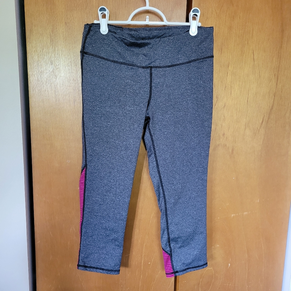 Gap capris